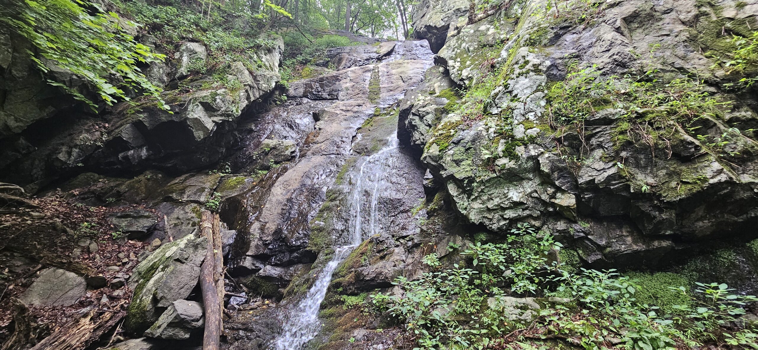Explore Cataract Park: Hidden Waterfalls and Historic Mine
