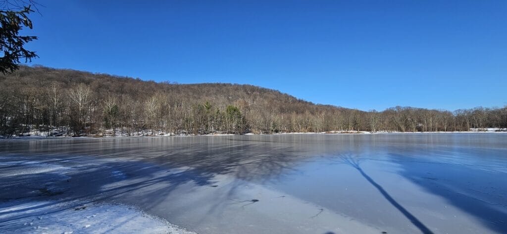 An image of Scarlet Oak Pond in the winter