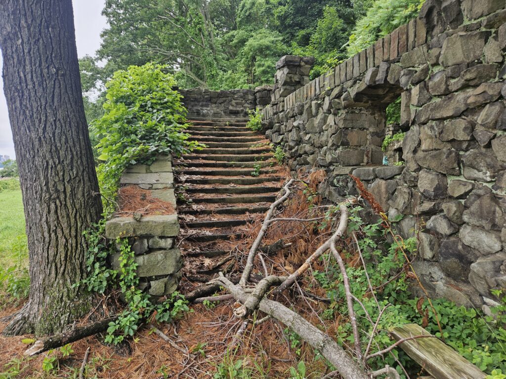 A set of steps at the Undercliff Bathhouse Ruins at Palisades Interstate Park