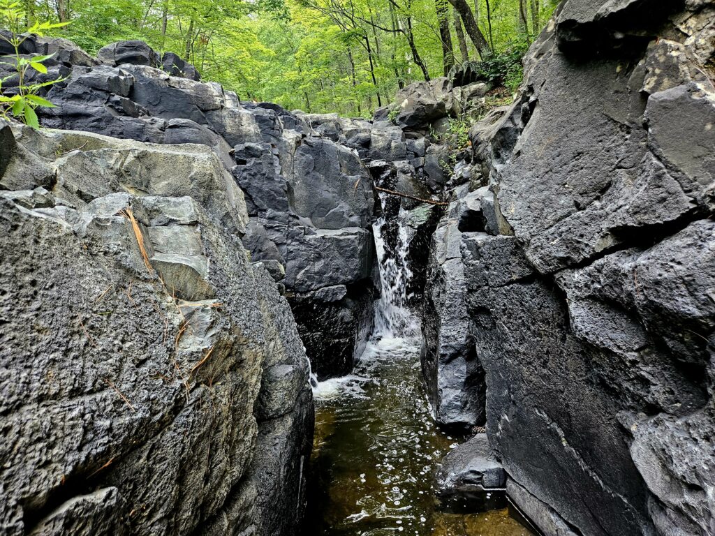 An image of the right side of Lockatong Falls in Kingwood NJ